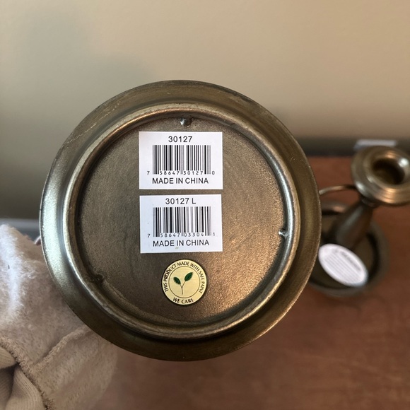 Vintage Style Set of 2 Candlesticks (NWT) - Picture 3 of 5